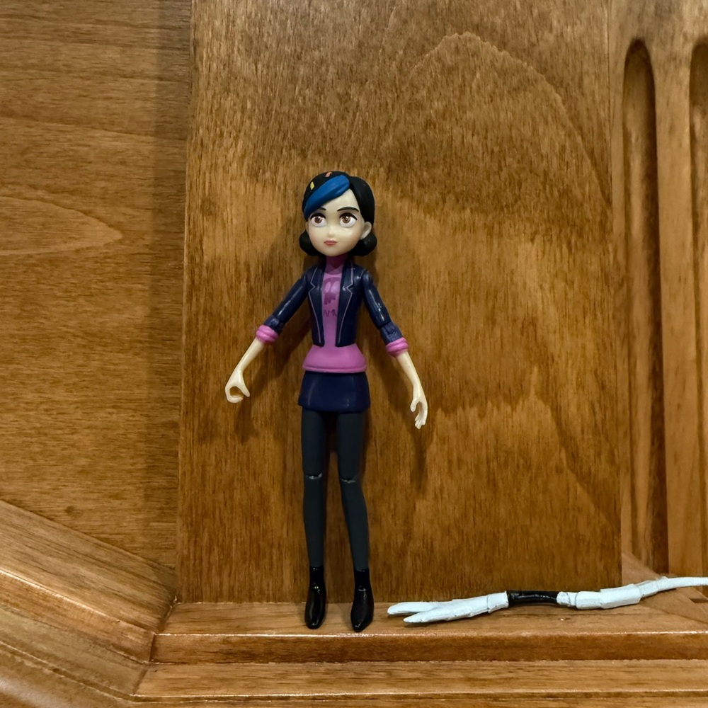 Funko Troll hunters Claire figure